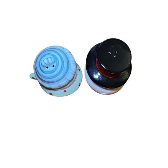 Kathryn Beich Snowman Couple Salt & Pepper Shakers Christmas - Picture 3 of 5